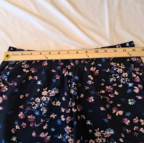 J. Jill Navy Silky‎ Soft Full Leg Floral Crop Pant XS Resortwear Relaxed Comfort - Picture 4 of 8